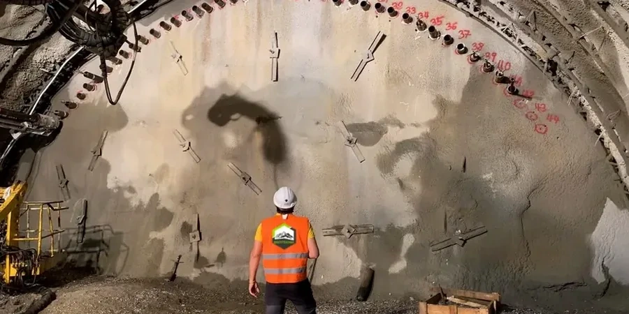Monitoreo geotécnico de excavaciones en Elche: control en tiempo real para obra segura